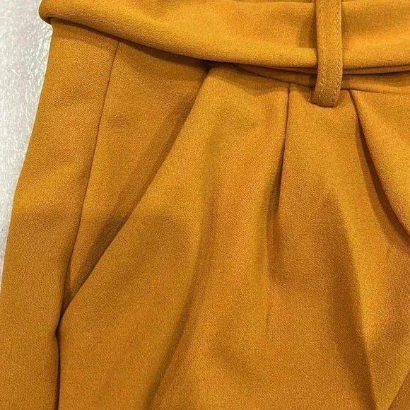 ❤️2/$30❤️[M]One5one Mustard Circle Buckle Belted Capri/Ankle Relaxed Pants - Picture 5 of 8